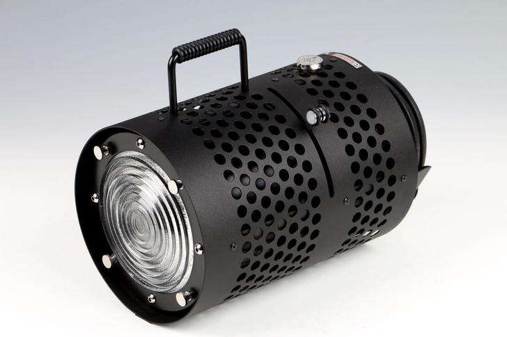 fresnel lens for spot light.jpg